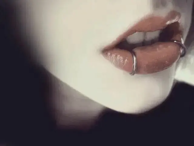 “调皮的指尖”-探寻轻触与痒痒的BDSM乐趣！ 一